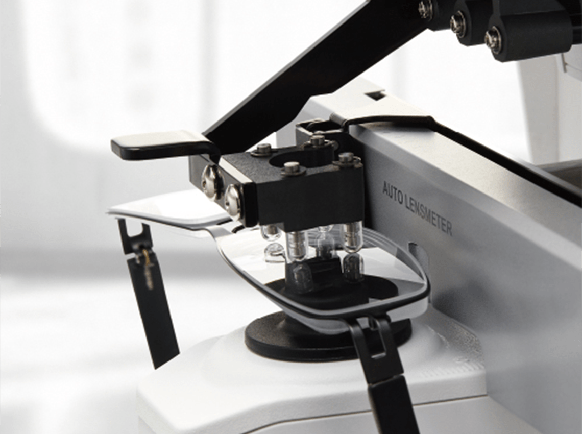 HLM-9000: automatic lens metermeasuring blue light blocking rates conveniently