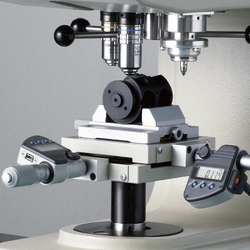 HS Series: A high-end slit lamp microscope equipped with premium lenses to deliver high-resolution images.